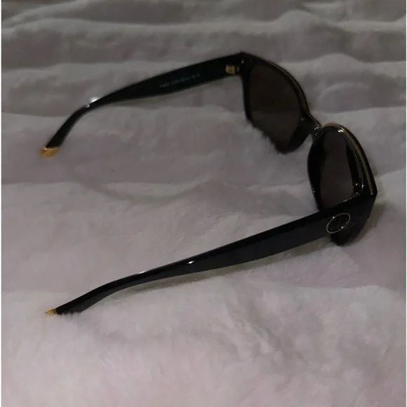 NWOT Tory Burch TY9042 Black with Gold Trim Sunglasses - Picture 4 of 7
